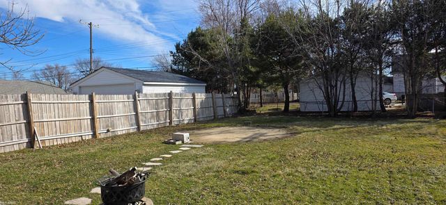 26014 Waldorf Street, Roseville, MI 48066