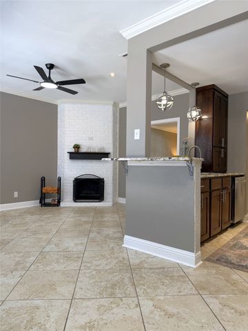 625 Trailwood Court, Garland, TX 75043
