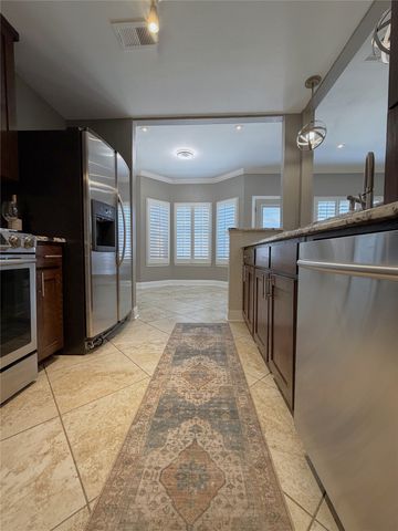 625 Trailwood Court, Garland, TX 75043