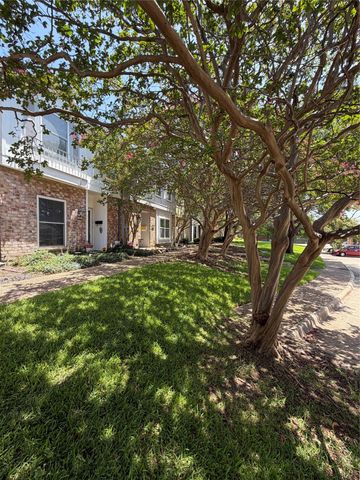 625 Trailwood Court, Garland, TX 75043