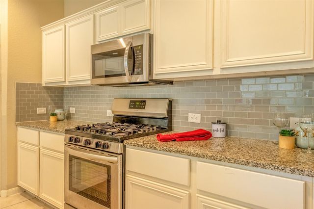 7225 Ranchito DR, Austin, TX 78744