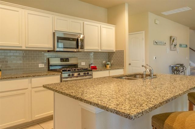 7225 Ranchito DR, Austin, TX 78744