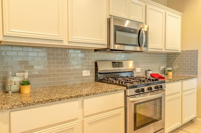 7225 Ranchito DR, Austin, TX 78744