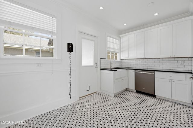 1625 SEMINOLE Road 1625, Jacksonville, FL 32205