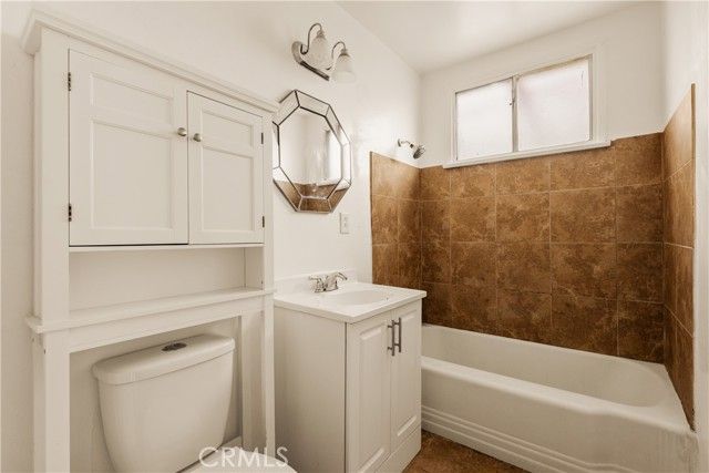 6916 Wystone Avenue, Reseda (los Angeles), CA 91335