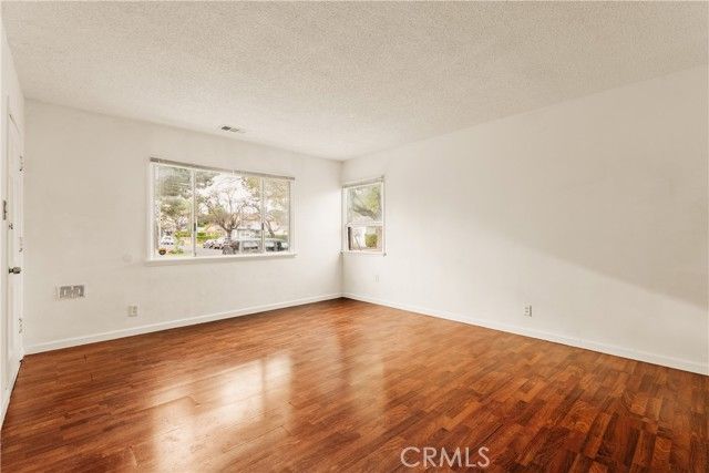 6916 Wystone Avenue, Reseda (los Angeles), CA 91335