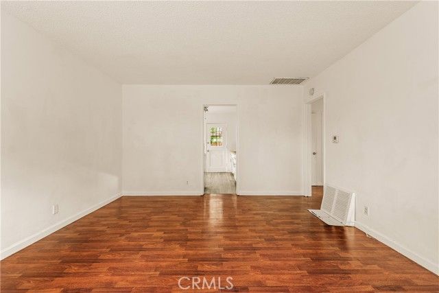 6916 Wystone Avenue, Reseda (los Angeles), CA 91335