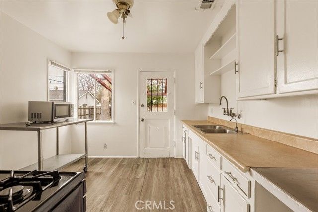 6916 Wystone Avenue, Reseda (los Angeles), CA 91335