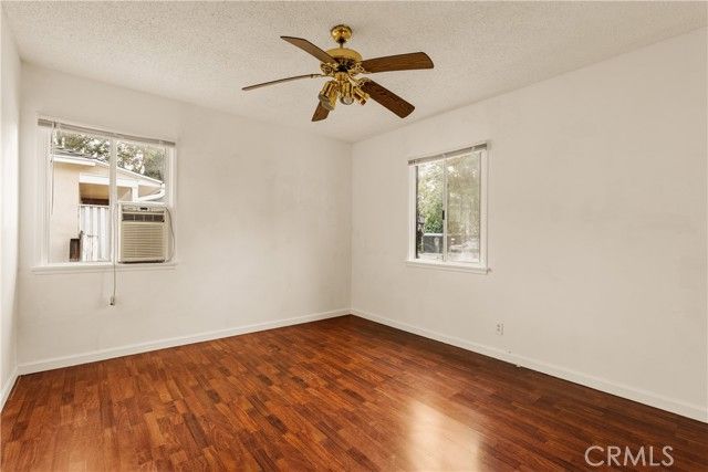 6916 Wystone Avenue, Reseda (los Angeles), CA 91335