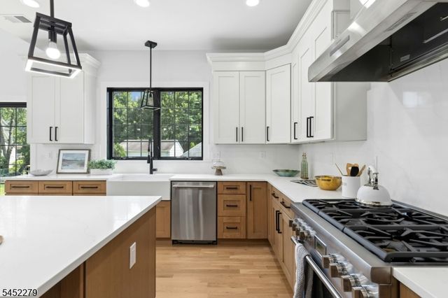 306 Orange Ave, Cranford Twp., NJ 07016