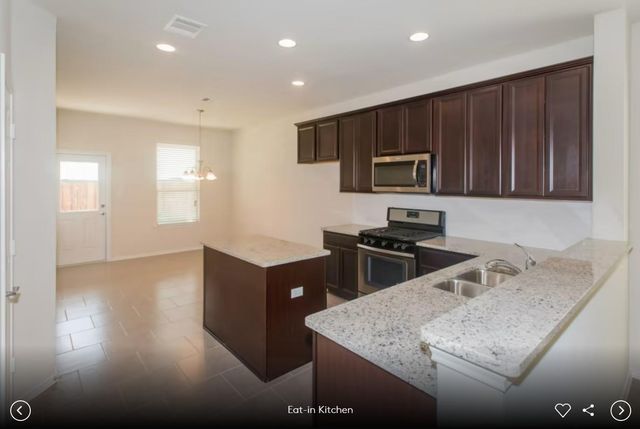 256 Elk Ave, San Marcos, TX 78666