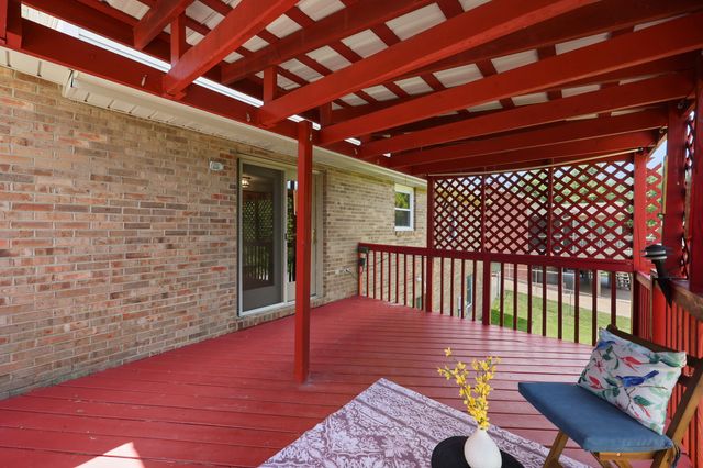 312 Castle Boulevard, Paris, KY 40361