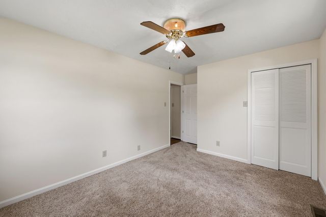 312 Castle Boulevard, Paris, KY 40361