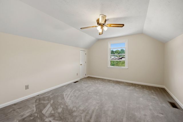 312 Castle Boulevard, Paris, KY 40361