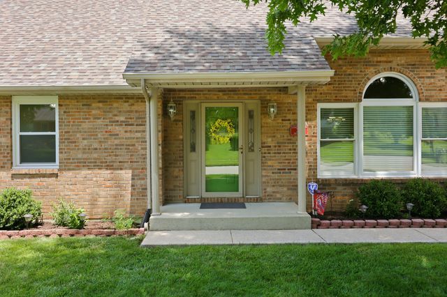 312 Castle Boulevard, Paris, KY 40361