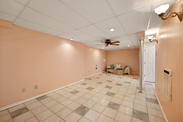 312 Castle Boulevard, Paris, KY 40361