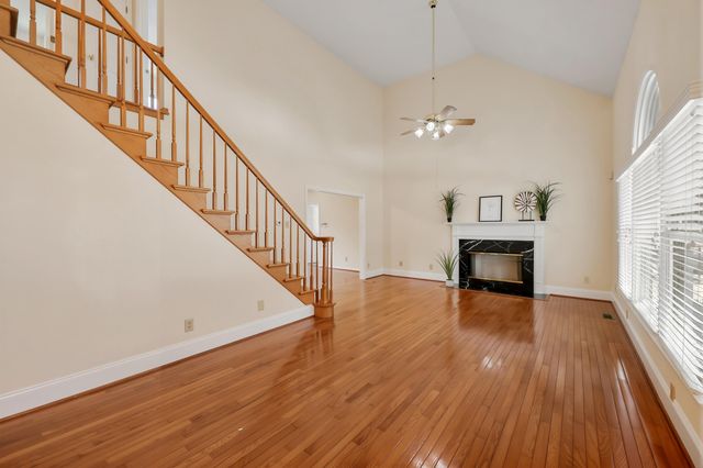 312 Castle Boulevard, Paris, KY 40361
