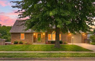 312 Castle Boulevard, Paris, KY 40361
