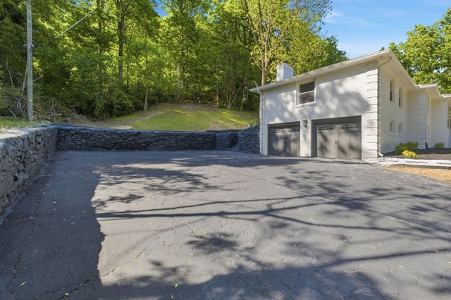 6538 Rolling Fork Dr, Nashville, TN 37205