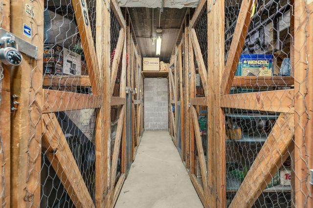 1912 Dupont Avenue S 405, Minneapolis, MN 55403