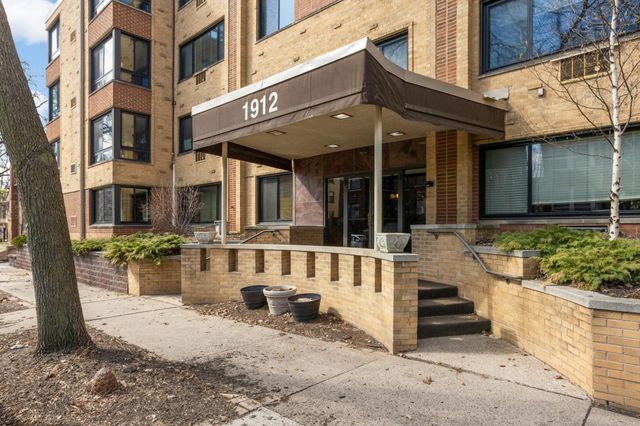 1912 Dupont Avenue S 405, Minneapolis, MN 55403