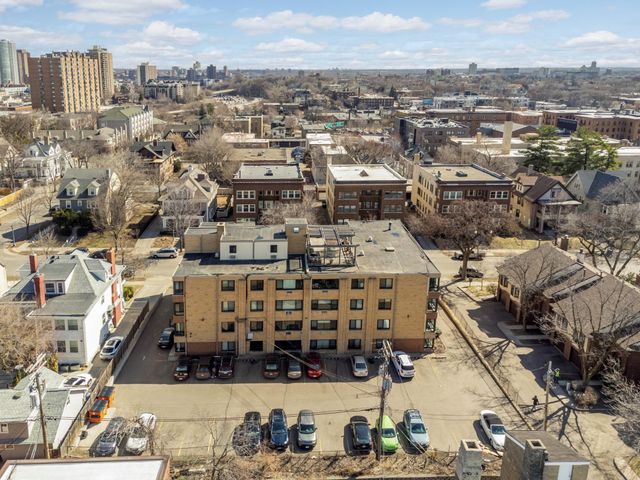 1912 Dupont Avenue S 405, Minneapolis, MN 55403