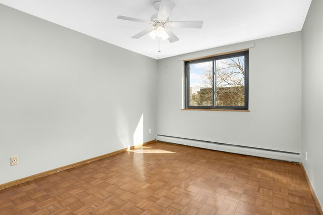 1912 Dupont Avenue S 405, Minneapolis, MN 55403