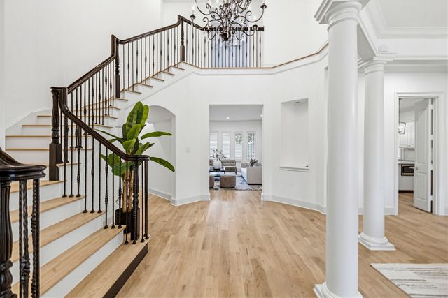 6828 Chevy Chase Avenue, Dallas, TX 75225