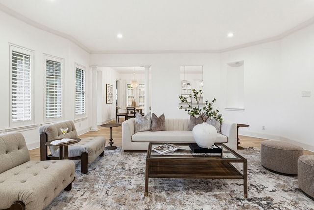 6828 Chevy Chase Avenue, Dallas, TX 75225