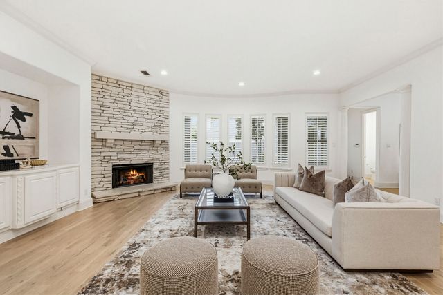 6828 Chevy Chase Avenue, Dallas, TX 75225