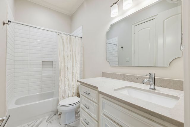 6828 Chevy Chase Avenue, Dallas, TX 75225