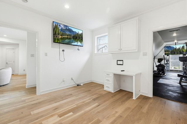 6828 Chevy Chase Avenue, Dallas, TX 75225