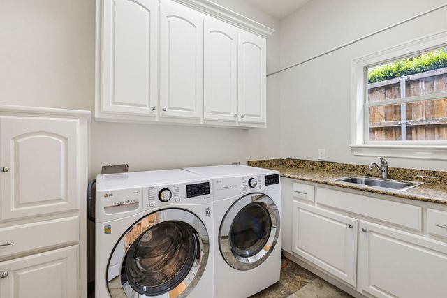 6828 Chevy Chase Avenue, Dallas, TX 75225