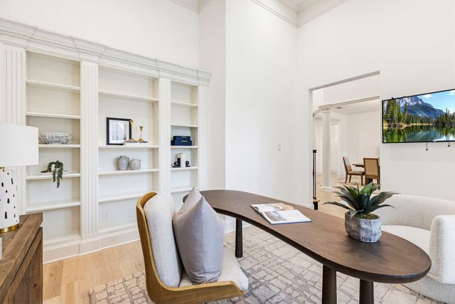 6828 Chevy Chase Avenue, Dallas, TX 75225