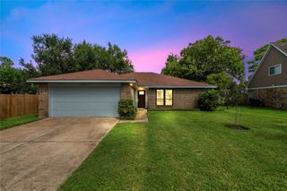 2706 Indian Trail Drive, Missouri City, TX 77489