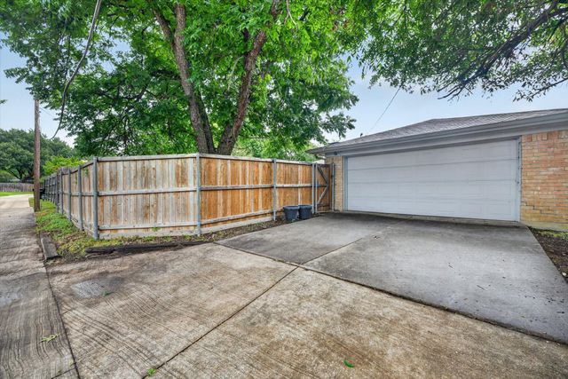 1205 Edgefield Drive, Plano, TX 75075