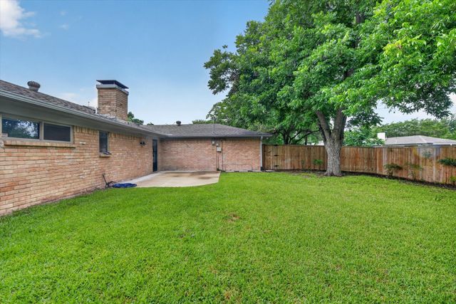 1205 Edgefield Drive, Plano, TX 75075