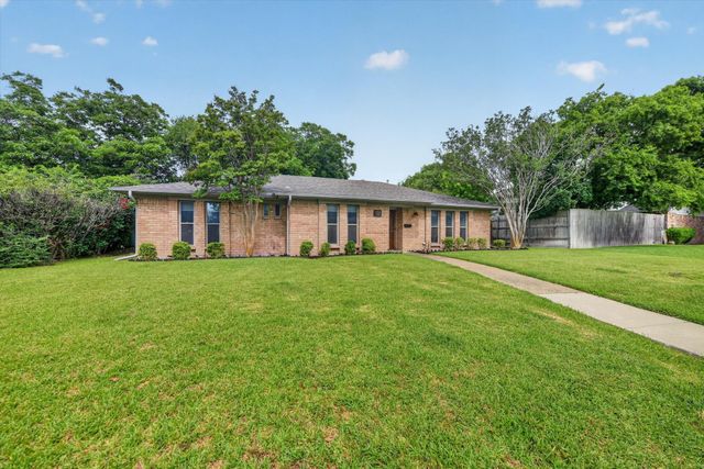 1205 Edgefield Drive, Plano, TX 75075