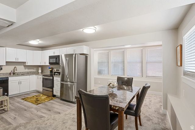 10446 S WEEPING WILLOW DR, Sandy, UT 84070