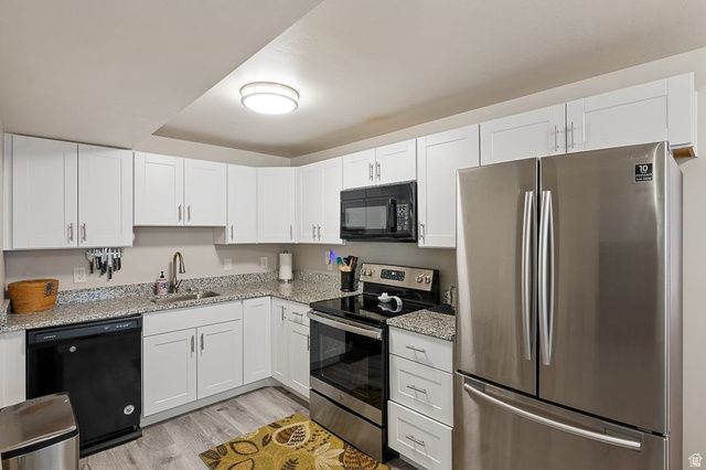 10446 S WEEPING WILLOW DR, Sandy, UT 84070