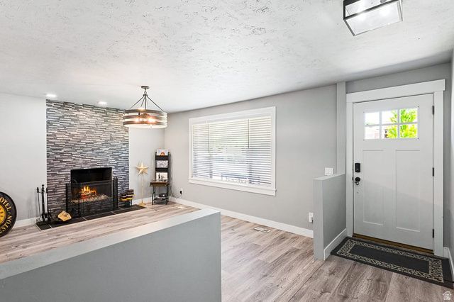 10446 S WEEPING WILLOW DR, Sandy, UT 84070