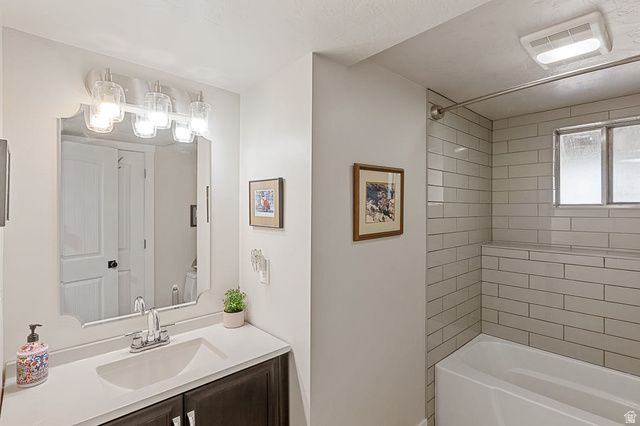 10446 S WEEPING WILLOW DR, Sandy, UT 84070