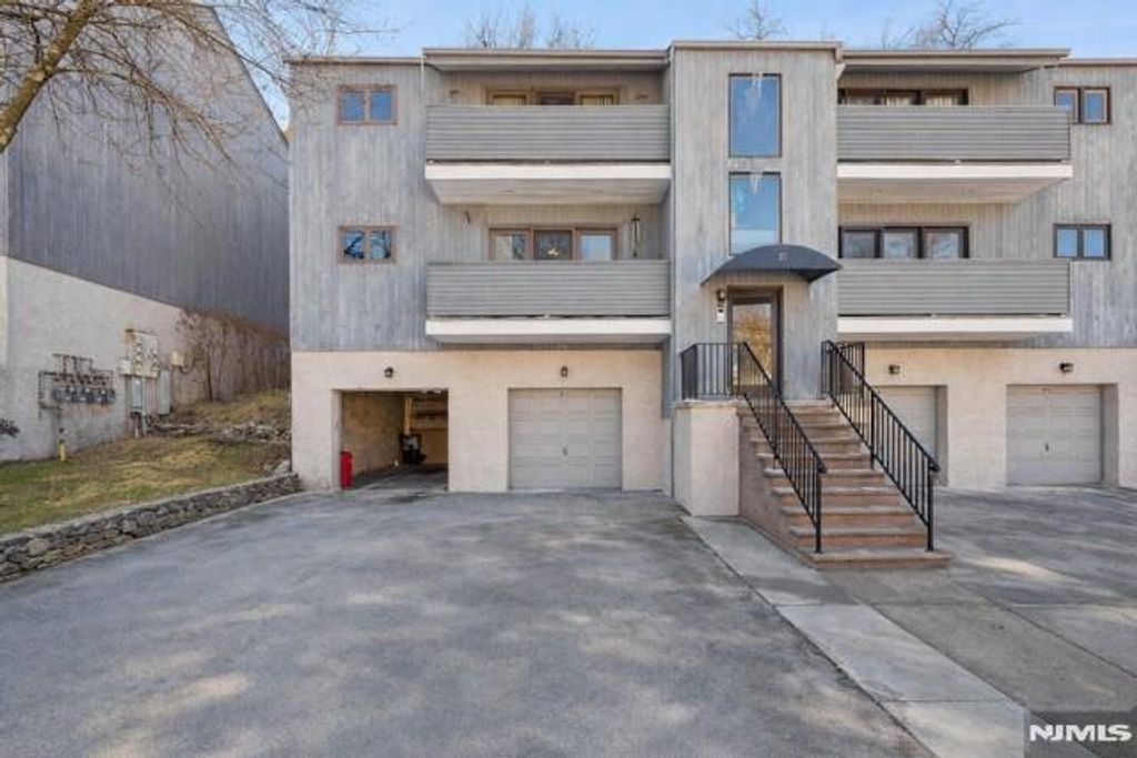 27 Espy Road A7, Caldwell, NJ 07006