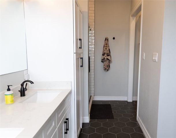 1912 Lynn Street, El Campo, TX 77437