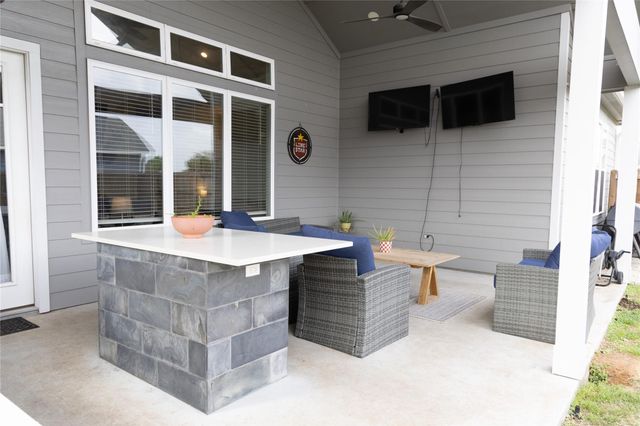 1912 Lynn Street, El Campo, TX 77437