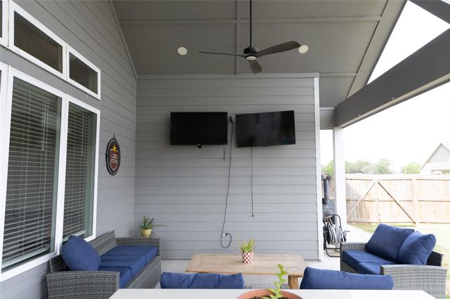 1912 Lynn Street, El Campo, TX 77437