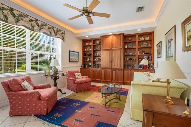1156 Carolina Circle SW, Vero Beach, FL 32962