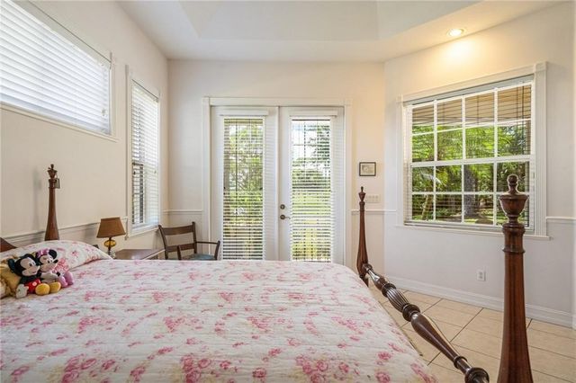 1156 Carolina Circle SW, Vero Beach, FL 32962