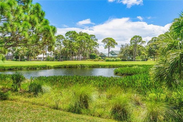 1156 Carolina Circle SW, Vero Beach, FL 32962