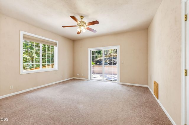 935 S 3rd Street, Jacksonville, OR 97530